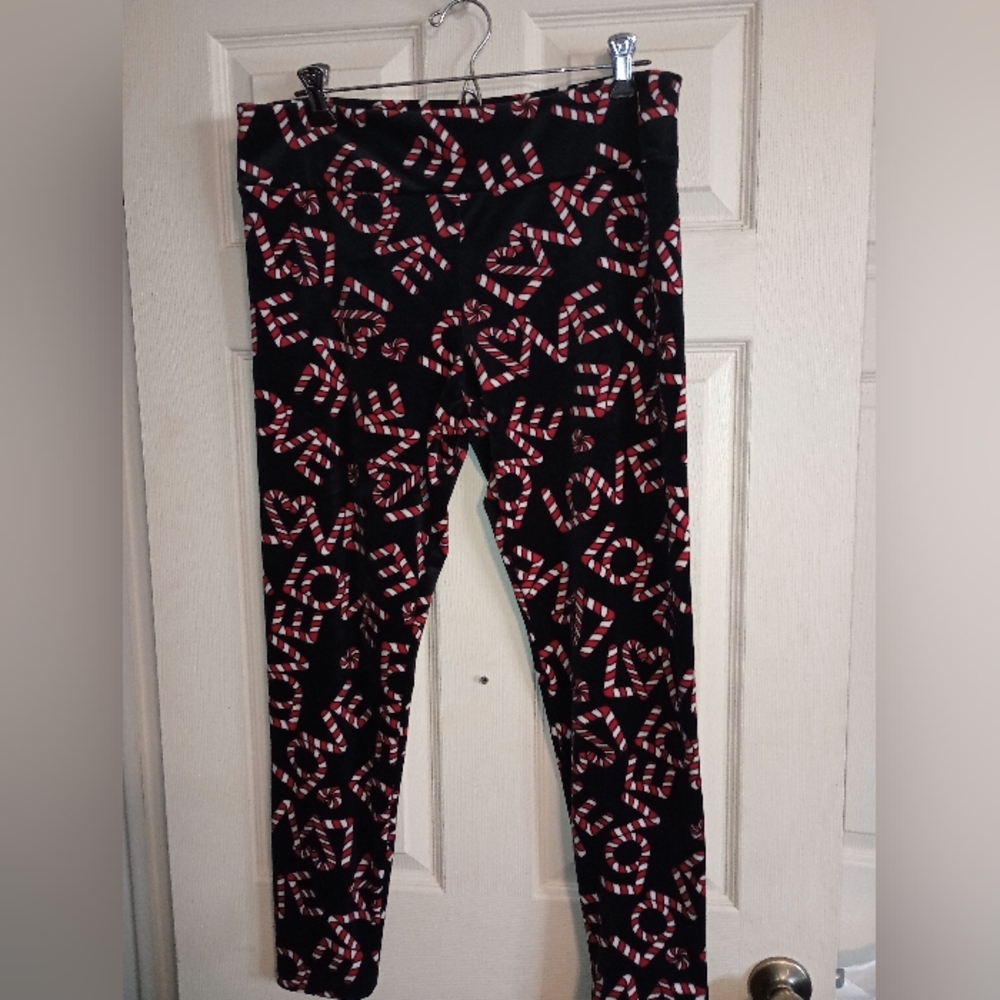 Women's Black & Red Candy Cane LOVE  Print Leggings Size XXL